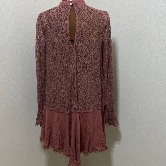 Free People Dusty Mauve Pink Lace Swing
Tell Tale Mini Dress/Tunic Size Medium - Picture 9 of 12